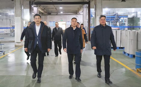 物產(chǎn)中大集團副總裁羅暢一行赴物產(chǎn)金輪甘肅白銀基地調(diào)研指導